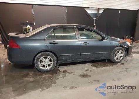 2006 Honda Accord 2.4 Ex z USA, uszkodzony, nr VIN 1HGCM55866A094371